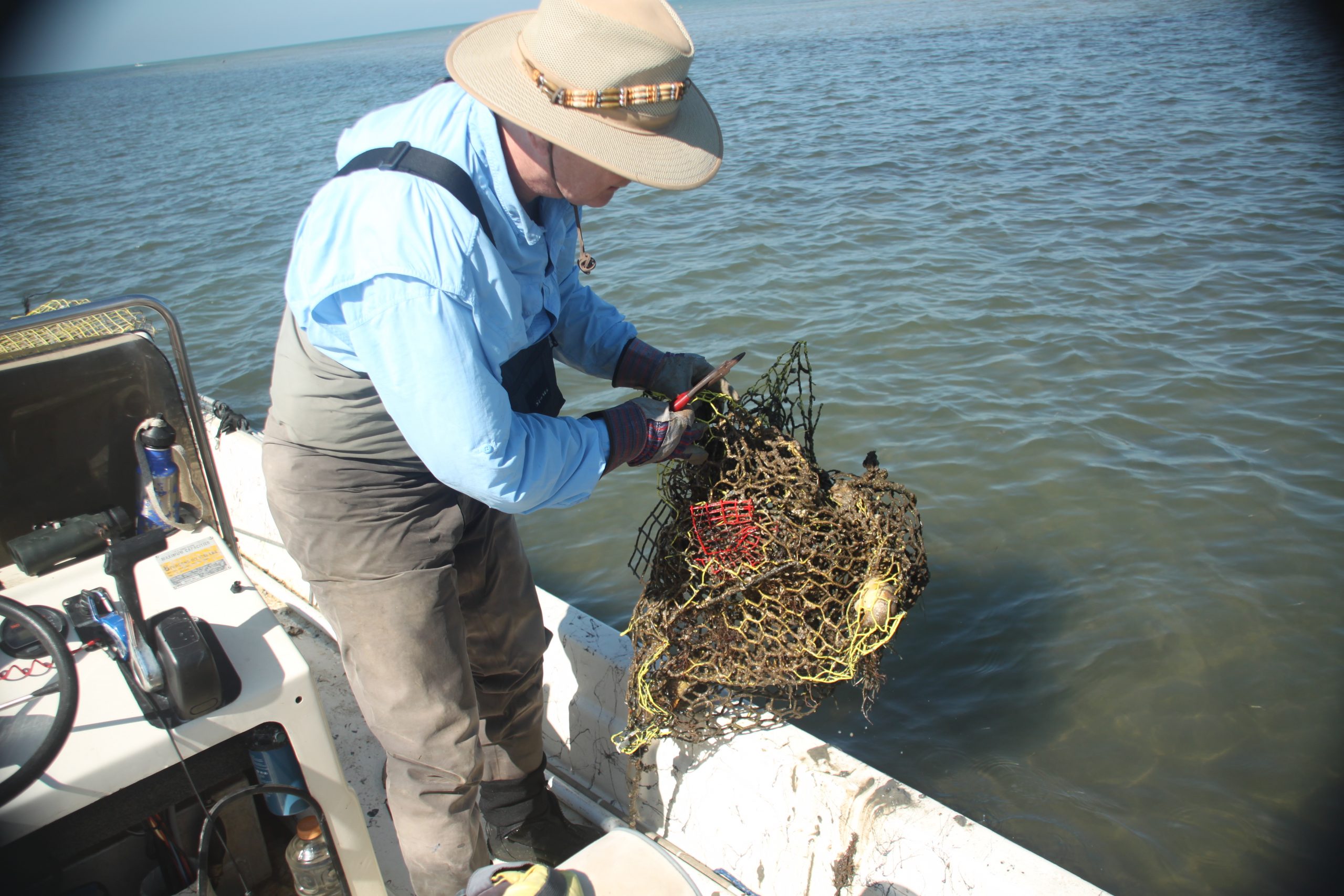 2017 Abandoned Crab Trap Removal Program - San Antonio Bay Partnership